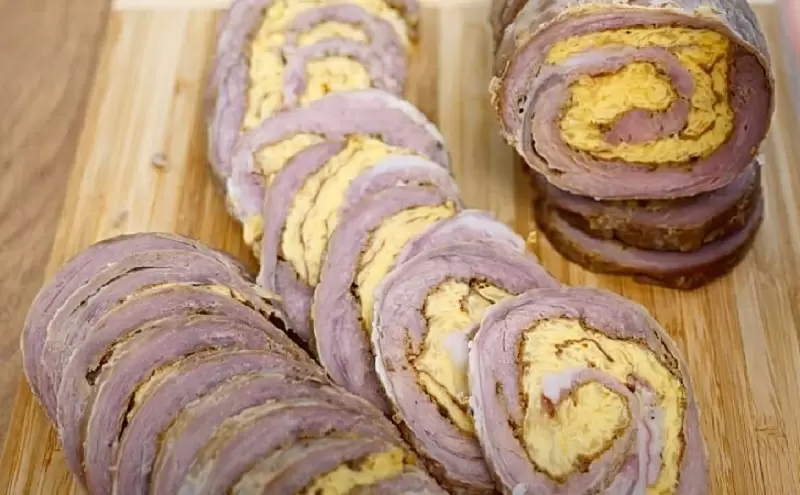 Мясной рулет с яичными блинами: секреты приготовления любимого деликатеса