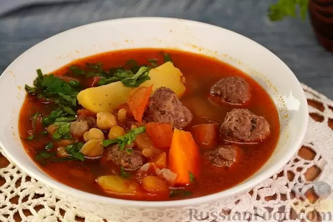 Суп, который согревает: 10 сытных рецептов холодной поры