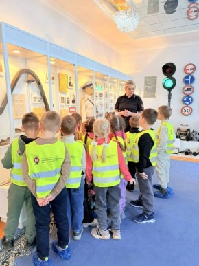 � ���������� 90-����� �� ��� ����������� ���������������� ������������ �������� ���� � 104 �������� ������������� �����