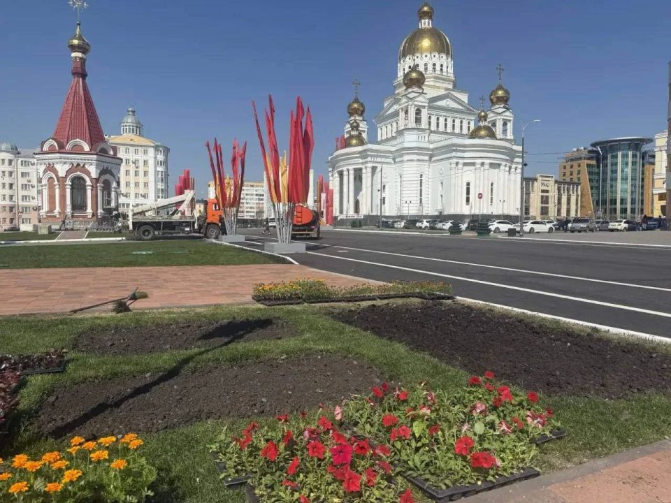 В Саранске стартовала высадка цветов к Дню Победы! В Саранске стартовала высадка цветов к Дню Победы!