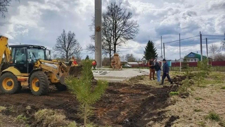В Шишкеево завершается благоустройство мемориала ко Дню Победы В Шишкеево завершается благоустройство мемориала ко Дню Победы