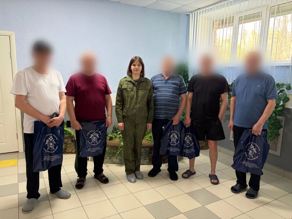 Сотрудники следственного управления приняли участие в благоустройстве территории республиканского госпиталя Сотрудники следственного управления приняли участие в благоустройстве территории республиканского госпиталя