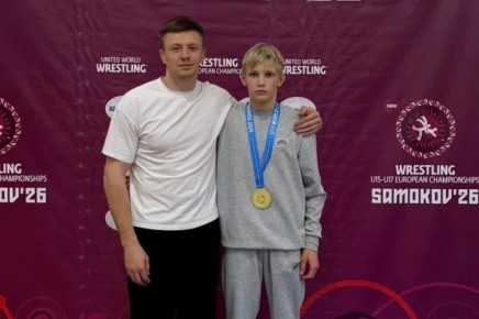 Артем Ткаченко из Мордовии выиграл первенство Европы по спортивной борьбе, которое проходит в Самокове (Болгария)