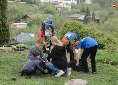 В Мордовию передали саженцы в честь Героя