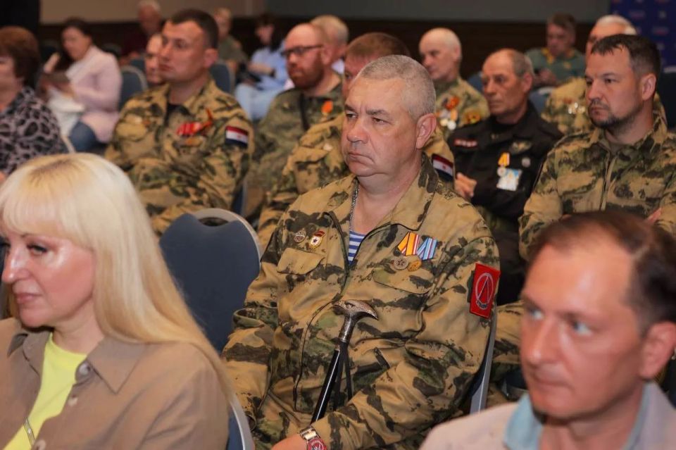 В Саранске стартовала региональная сессия Ассоциации ветеранов СВО «Ветераны специальной военной операции: от фронта к мирной жизни» В Саранске стартовала региональная сессия Ассоциации ветеранов СВО «Ветераны специальной военной операции: от фронта к мирной жизни»