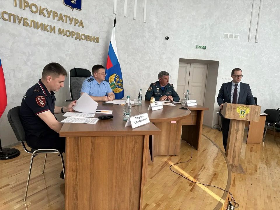В ПРОКУРАТУРЕ РЕСПУБЛИКИ ОБСУДИЛИ ВОПРОСЫ СОСТОЯНИЯ ЗАКОННОСТИ В ПЕРИОД ПОДГОТОВКИ И ПРОВЕДЕНИЯ В РЕСПУБЛИКЕ МОРДОВИЯ ВЫБОРОВ