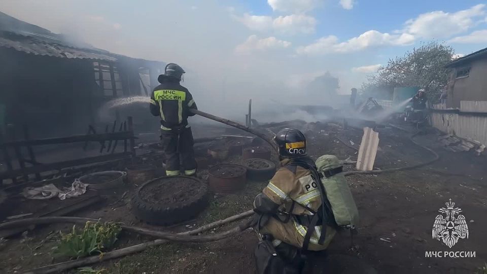 Пожар в городском округе Саранск уничтожил частный жилой дом, баню и сарай