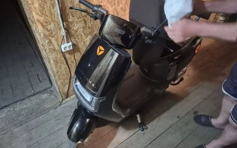 В Мордовии женщина упала с электроскутера и попала в больницу