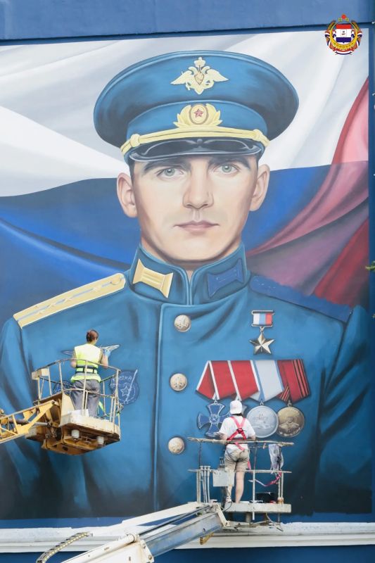 В Саранске появился мурал в честь Героя России Григория Слугина В Саранске появился мурал в честь Героя России Григория Слугина