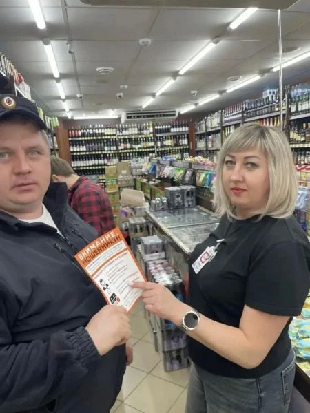 В Мордовии полицейские напомнили жителям республики о способах защиты от телефонных мошенников В Мордовии полицейские напомнили жителям республики о способах защиты от телефонных мошенников