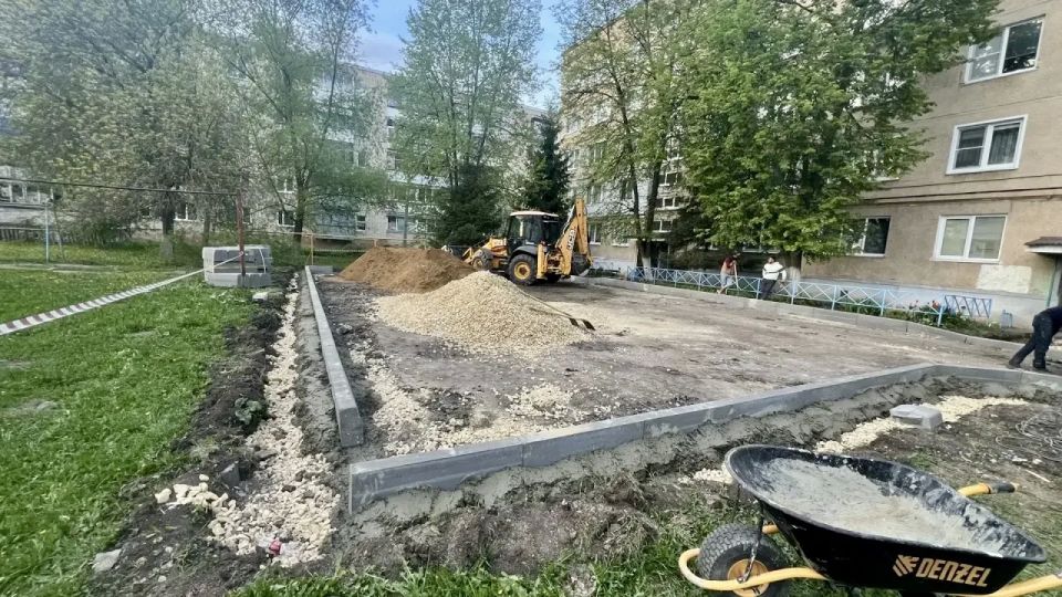 Благоустраиваем придомовые территории в Саранске Благоустраиваем придомовые территории в Саранске