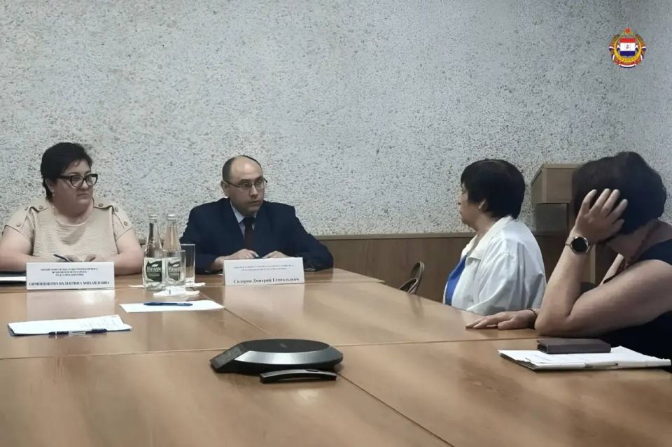 В районах Мордовии продолжаются приёмы граждан В районах Мордовии продолжаются приёмы граждан