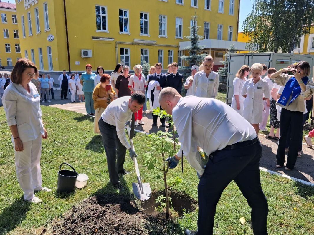 В Саранске заложили «Аллею Памяти» в честь ветеранов боевых действий В Саранске заложили «Аллею Памяти» в честь ветеранов боевых действий