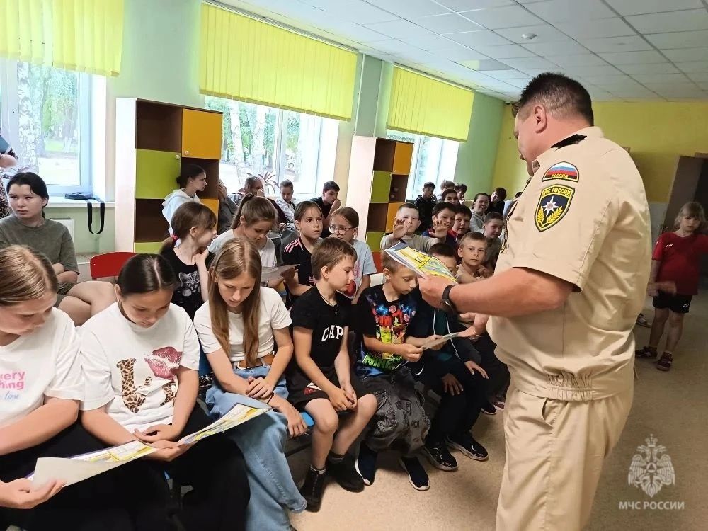 В пришкольном лагере МБОУ СОШ им. Н.А. Пшеничникова прошёл открытый урок по правилам поведения на воде В пришкольном лагере МБОУ СОШ им. Н.А. Пшеничникова прошёл открытый урок по правилам поведения на воде