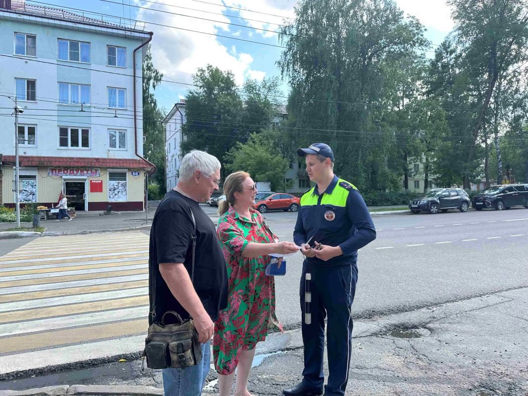 В Саранске за время рейдового мероприятия «Пешеход» инспекторами ОСБ ДПС выявлено более 30 нарушений Правил дорожного движения В Саранске за время рейдового мероприятия «Пешеход» инспекторами ОСБ ДПС выявлено более 30 нарушений Правил дорожного движения