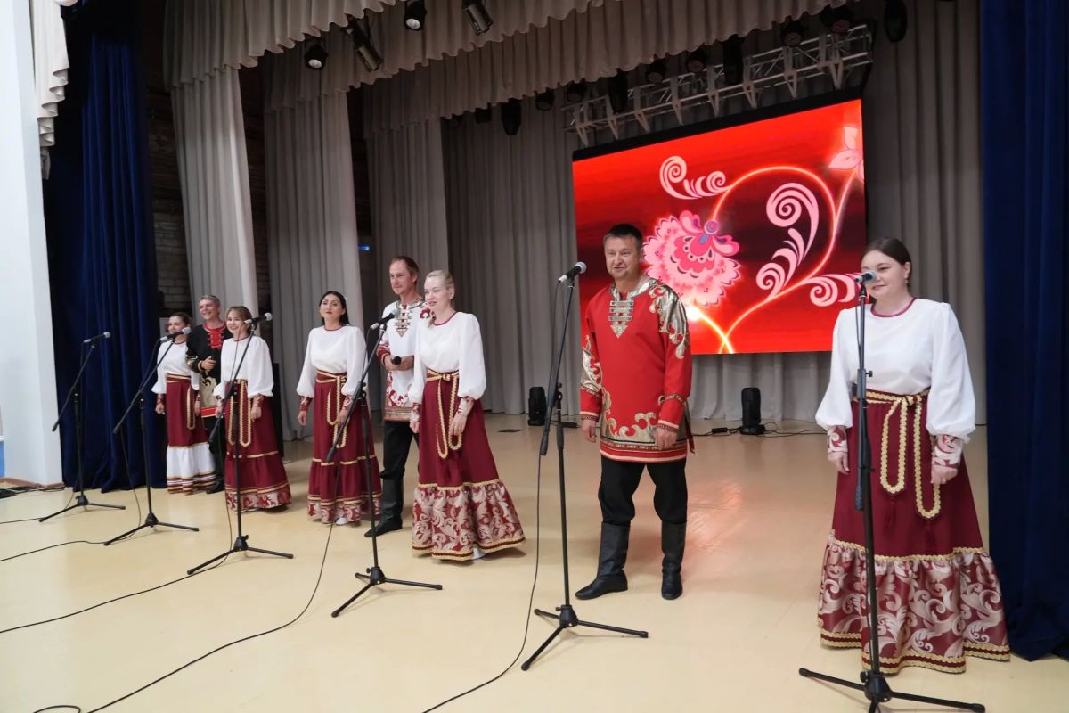 Артём Здунов: Сегодня с #командойМордовии в гостеприимном Инсарском районе - встретились с жителями, молодёжью района и местными предпринимателями Артём Здунов: Сегодня с #командойМордовии в гостеприимном Инсарском районе - встретились с жителями, молодёжью района и местными предпринимателями