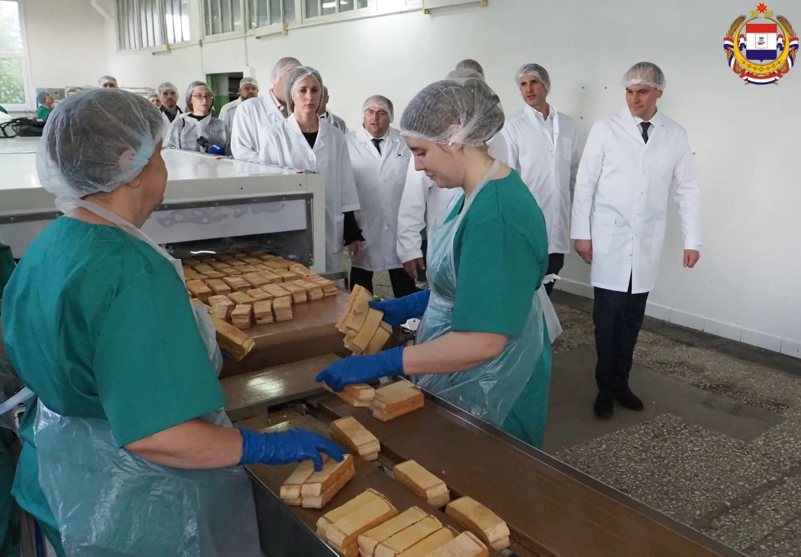«Очень вкусный хлеб!» - Глава Мордовии Артём Здунов оценил работу вновь открывшегося саранского хлебозавода «Очень вкусный хлеб!» - Глава Мордовии Артём Здунов оценил работу вновь открывшегося саранского хлебозавода