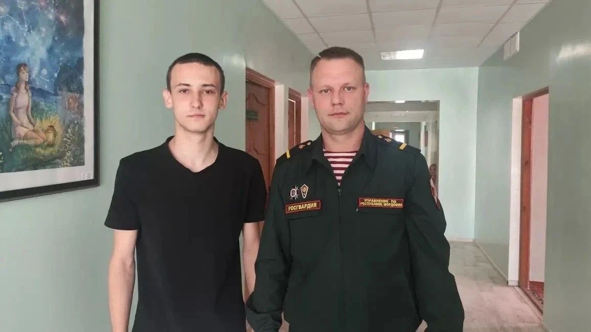В Саранске росгвардеец пришел на помощь подростку, пострадавшему на пожаре В Саранске росгвардеец пришел на помощь подростку, пострадавшему на пожаре