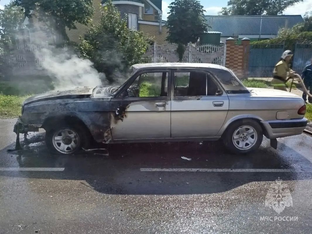 В Большеигнатовском районе сгорел автомобиль В Большеигнатовском районе сгорел автомобиль
