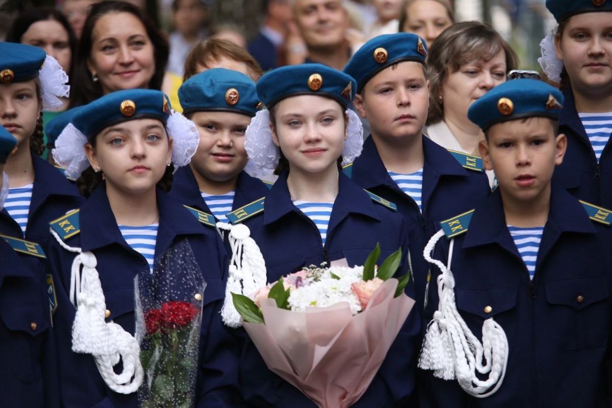 Первого сентября Лицей № 25 им. Героя Советского Союза В. Ф. Маргелова в Саранске предстал перед учениками, родителями и педагогами в обновлённом виде после капитального ремонта Первого сентября Лицей № 25 им. Героя Советского Союза В. Ф. Маргелова в Саранске предстал перед учениками, родителями и педагогами в обновлённом виде после капитального ремонта