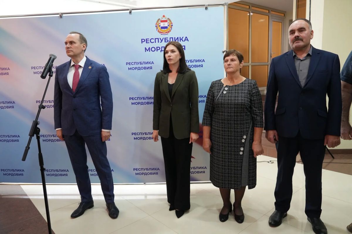 Артём Здунов: Открыли в Доме Республики портрет Героя России, дорогого земляка - Григория Слугина Артём Здунов: Открыли в Доме Республики портрет Героя России, дорогого земляка - Григория Слугина