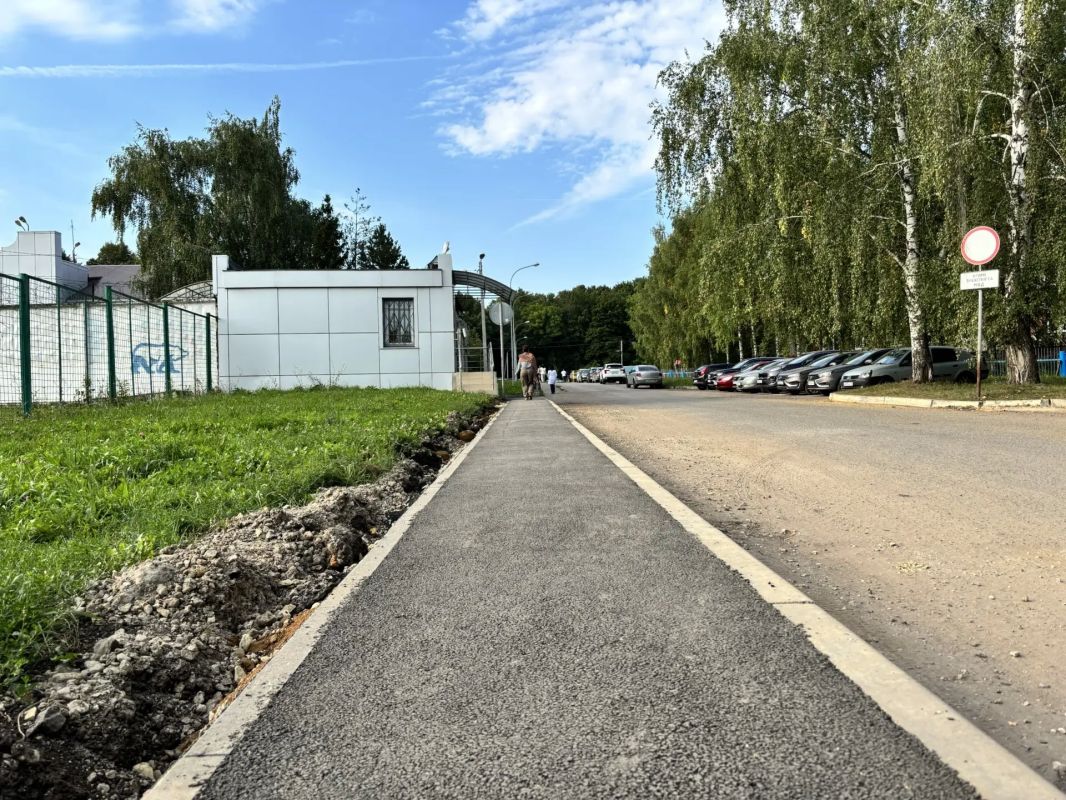 В Саранске продолжается ремонт тротуаров в юго-западной части города В Саранске продолжается ремонт тротуаров в юго-западной части города