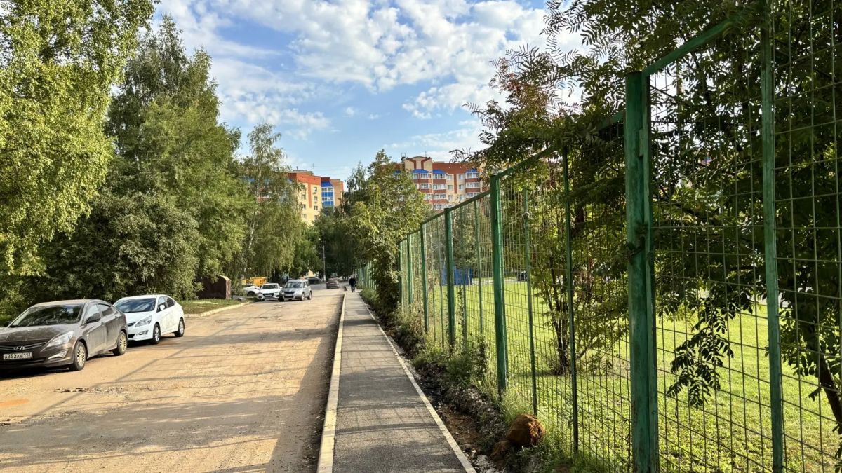 В Саранске продолжается ремонт тротуаров в юго-западной части города В Саранске продолжается ремонт тротуаров в юго-западной части города