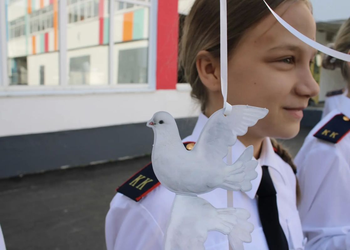 Сотрудники следственного управления провели Уроки мужества ко Дню солидарности в борьбе с терроризмом Сотрудники следственного управления провели Уроки мужества ко Дню солидарности в борьбе с терроризмом