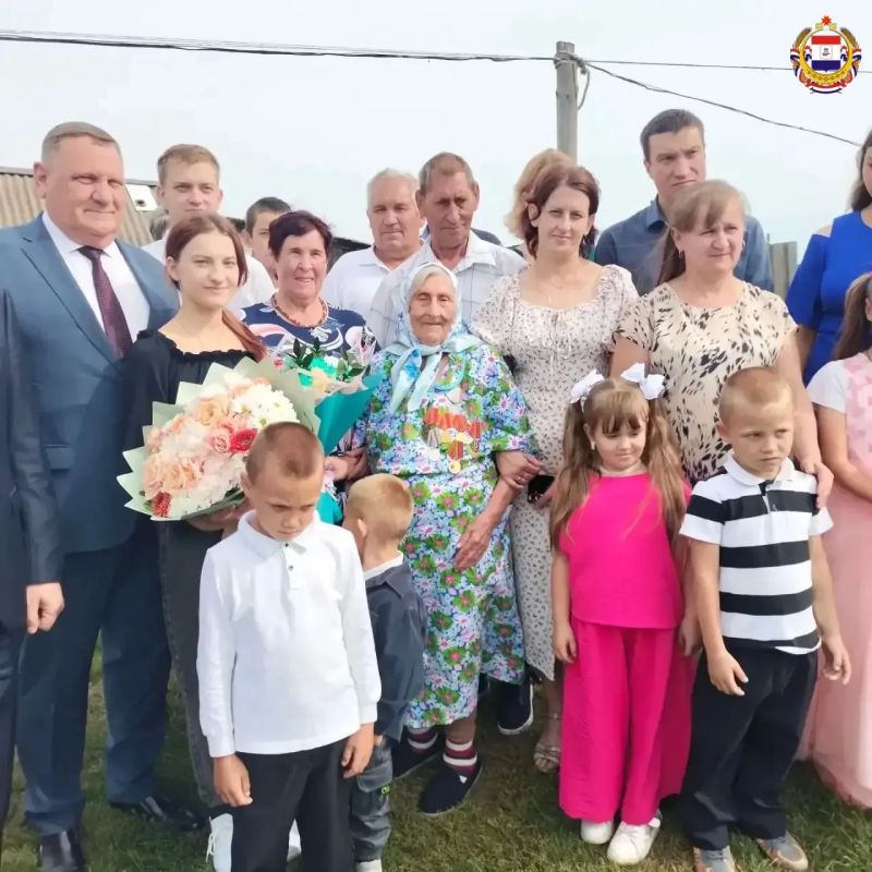 100 лет труда и заботы. Свой столетний юбилей отметили труженики тыла и ветераны труда – Клавдия Григорьевна Шмелёва из села Рязановка Старошайговского района и Прасковья Константиновна Миронова из Саранска 100 лет труда и заботы. Свой столетний юбилей отметили труженики тыла и ветераны труда – Клавдия Григорьевна Шмелёва из села Рязановка Старошайговского района и Прасковья Константиновна Миронова из Саранска
