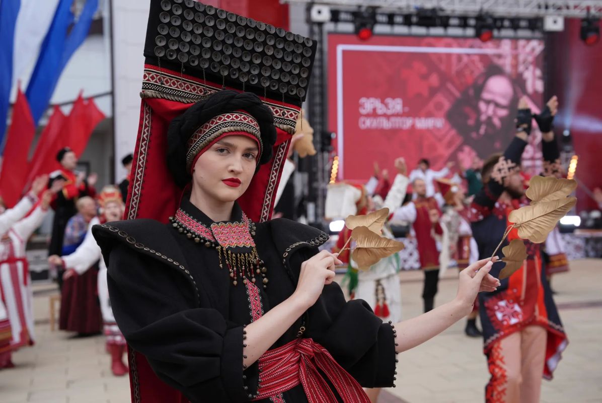 «Шумбрат, Эрьзя!» объединил в Ардатове любителей культуры, искусства и народных традиций «Шумбрат, Эрьзя!» объединил в Ардатове любителей культуры, искусства и народных традиций