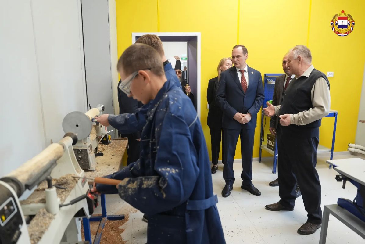 В Ардатове открылся новый Молодёжный центр В Ардатове открылся новый Молодёжный центр