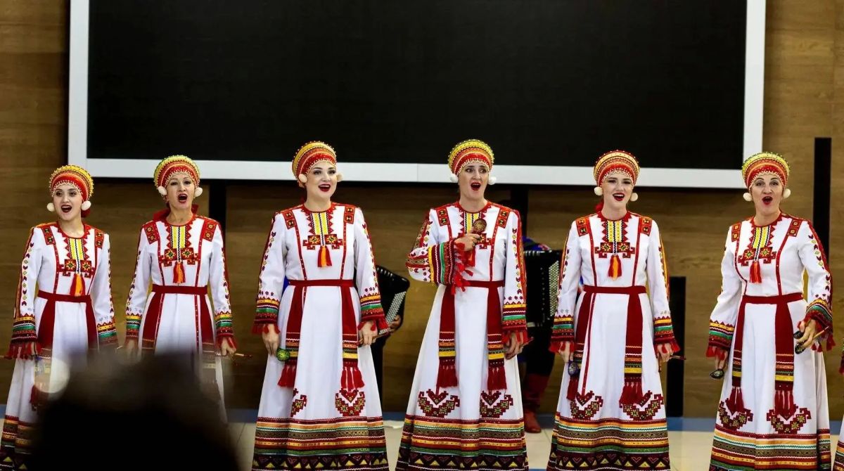 Мордовия – республика, бережно хранящая богатейшее этнокультурное наследие проживающих в ней народов Мордовия – республика, бережно хранящая богатейшее этнокультурное наследие проживающих в ней народов