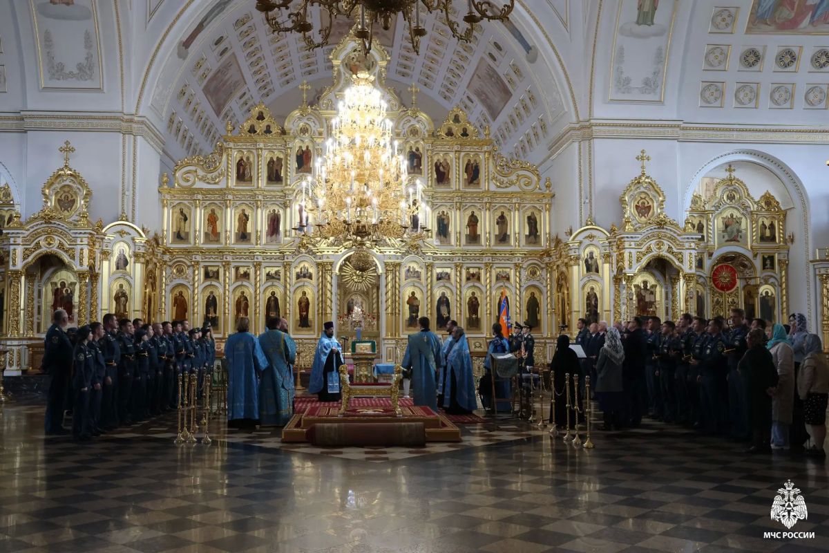 Торжественное богослужение Торжественное богослужение