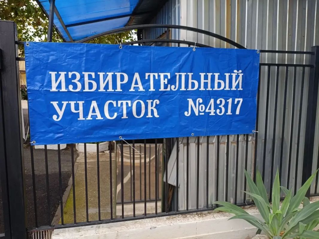 Второй день голосования. Мы привыкли нести ответственность за логистику региона, но понимаем: надежный фундамент для любых дорог – это наш общий выбор будущего страны Второй день голосования. Мы привыкли нести ответственность за логистику региона, но понимаем: надежный фундамент для любых дорог – это наш общий выбор будущего страны