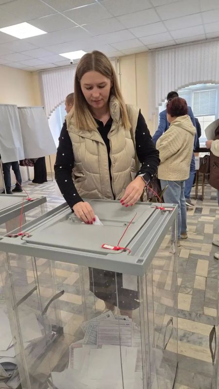 Сотрудники Министерства социальной защиты, труда и занятости населения Республики Мордовия приняли участие в голосовании на Выборах-2026! Сотрудники Министерства социальной защиты, труда и занятости населения Республики Мордовия приняли участие в голосовании на Выборах-2026!