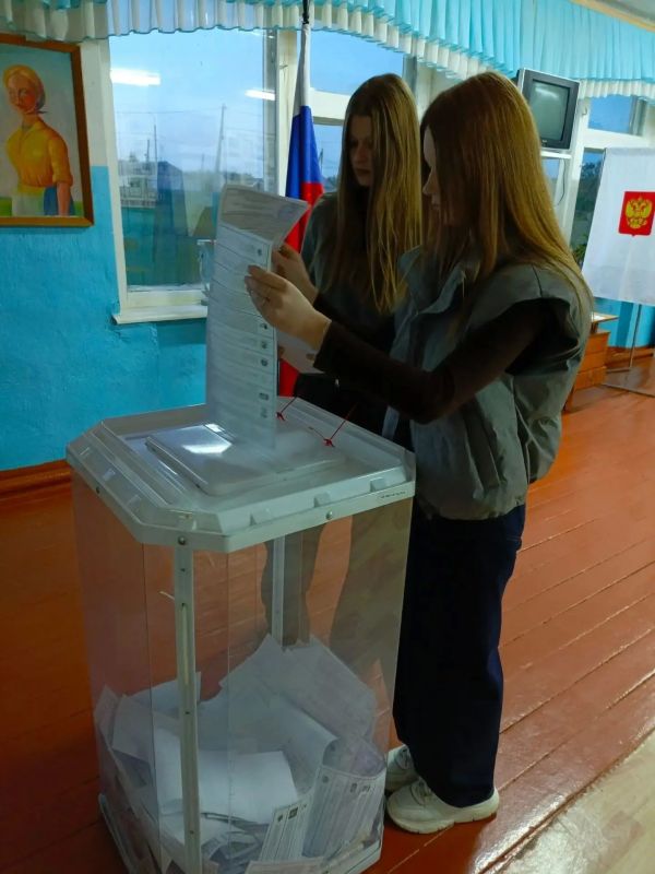 Еще одна подборка наших впервые голосующих молодых избирателей! Знакомьтесь: Еще одна подборка наших впервые голосующих молодых избирателей! Знакомьтесь: