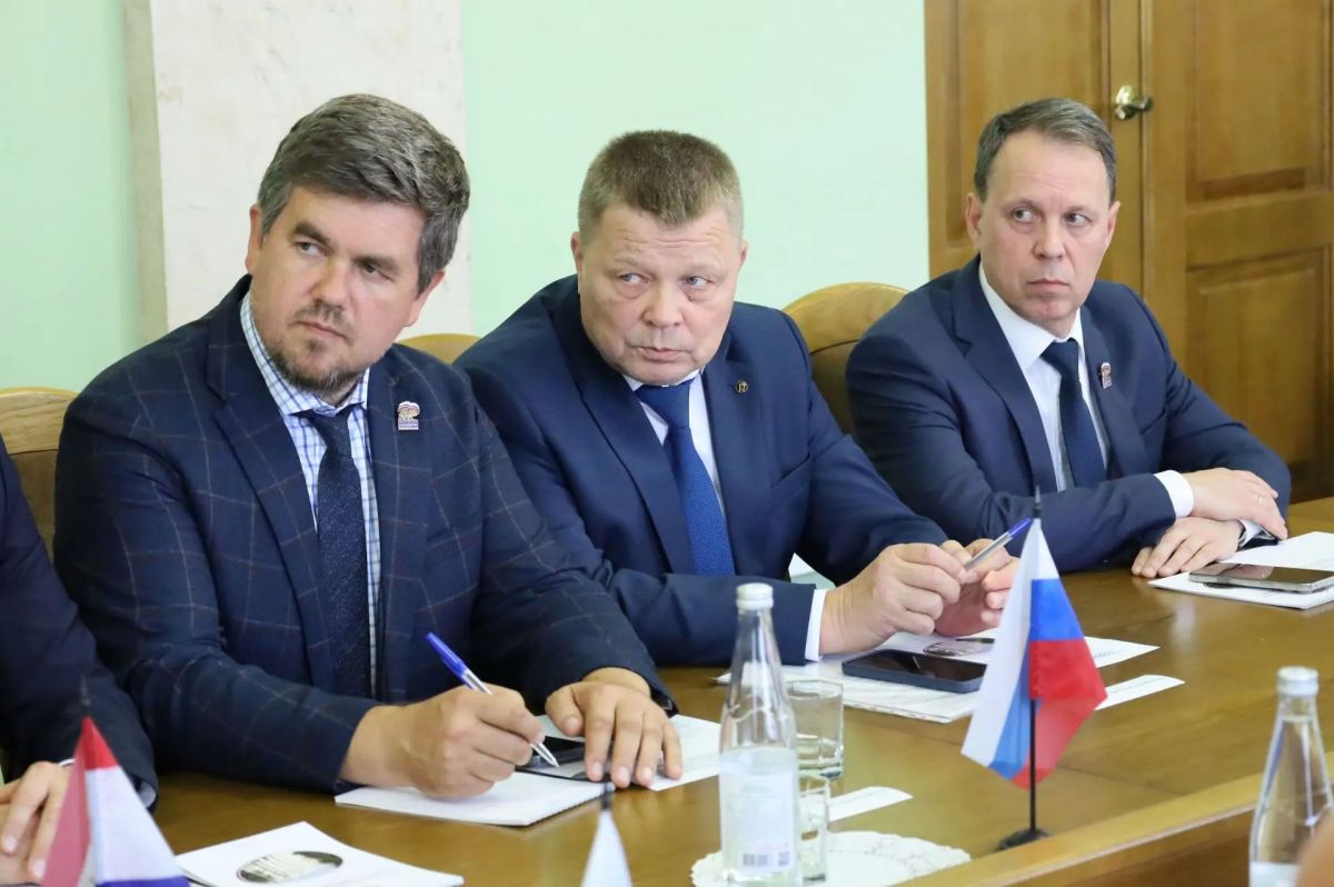 В Госсобрании Мордовии восьмого созыва образована фракция «Единая Россия» В Госсобрании Мордовии восьмого созыва образована фракция «Единая Россия»