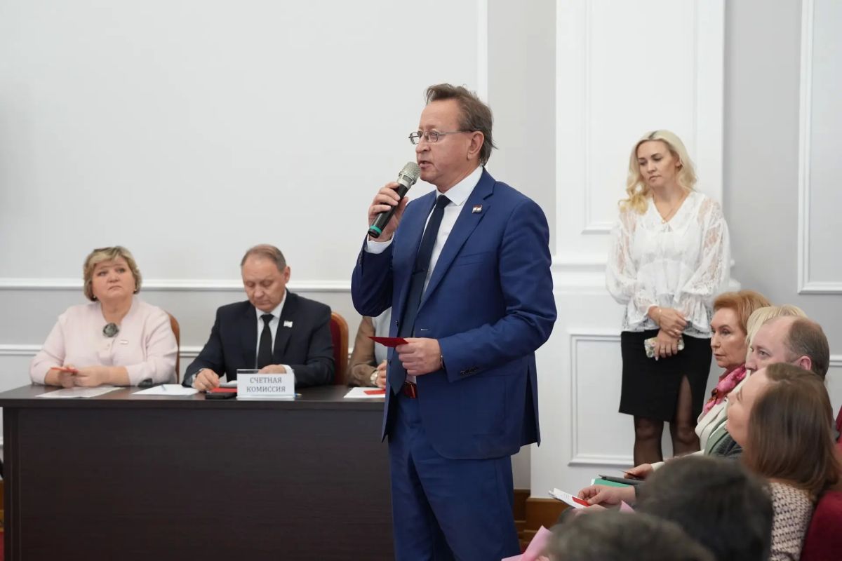 Артём Здунов: Как дальше будем развивать и благоустраивать нашу столицу - один из ключевых вопросов нового созыва Совета депутатов г.о. Саранск. Темп взяли хороший - благодаря слаженной работе и поддержке федерального... Артём Здунов: Как дальше будем развивать и благоустраивать нашу столицу - один из ключевых вопросов нового созыва Совета депутатов г.о. Саранск. Темп взяли хороший - благодаря слаженной работе и поддержке федерального...