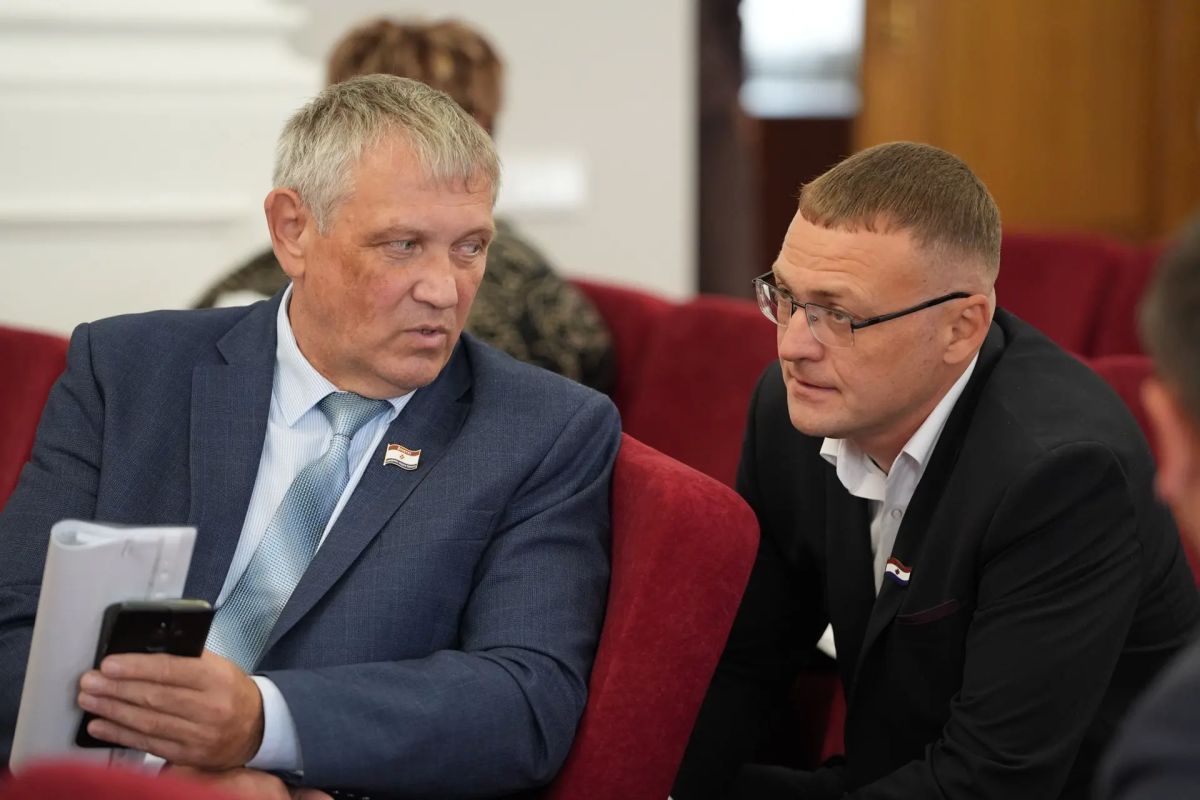 Артём Здунов: Как дальше будем развивать и благоустраивать нашу столицу - один из ключевых вопросов нового созыва Совета депутатов г.о. Саранск. Темп взяли хороший - благодаря слаженной работе и поддержке федерального... Артём Здунов: Как дальше будем развивать и благоустраивать нашу столицу - один из ключевых вопросов нового созыва Совета депутатов г.о. Саранск. Темп взяли хороший - благодаря слаженной работе и поддержке федерального...