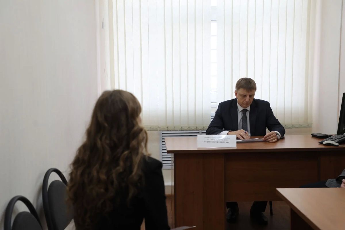 Руководитель МВД по Республике Мордовия провел личный прием граждан в Ардатовском районе Руководитель МВД по Республике Мордовия провел личный прием граждан в Ардатовском районе