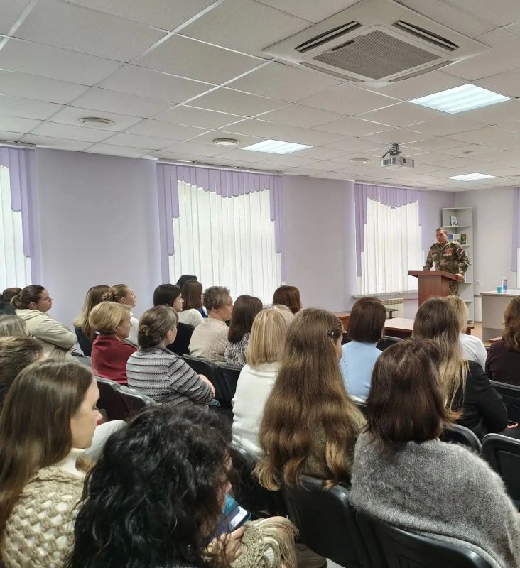 В преддверии памятной даты — Дня воссоединения Донецкой Народной Республики, Луганской Народной Республики, Запорожской и Херсонской областей с Российской Федерацией, который отмечается 30 сентября, при координации... В преддверии памятной даты — Дня воссоединения Донецкой Народной Республики, Луганской Народной Республики, Запорожской и Херсонской областей с Российской Федерацией, который отмечается 30 сентября, при координации...