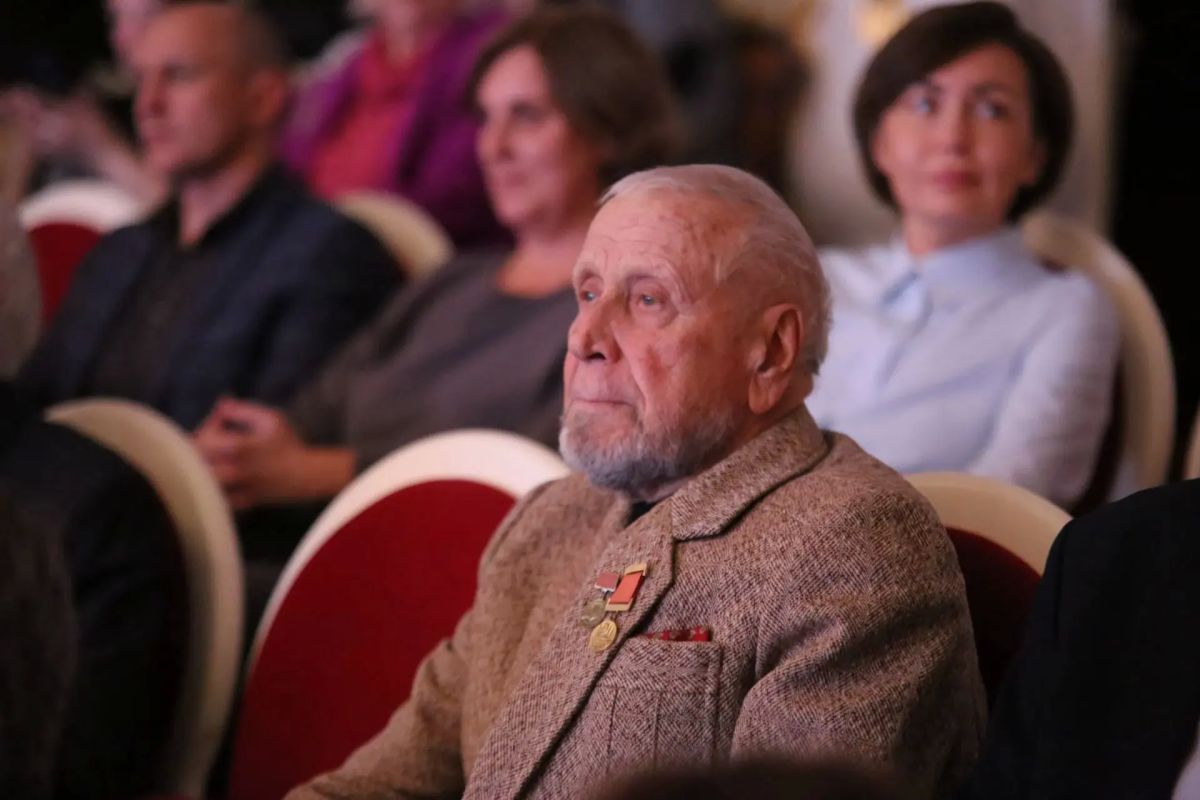 В Театре оперы и балета прошло торжественное мероприятие, посвященное 95-летию МГУ им. Н.П. Огарёва. В зале присутствовали гости разного статуса, объединённые одним званием - огарёвец В Театре оперы и балета прошло торжественное мероприятие, посвященное 95-летию МГУ им. Н.П. Огарёва. В зале присутствовали гости разного статуса, объединённые одним званием - огарёвец