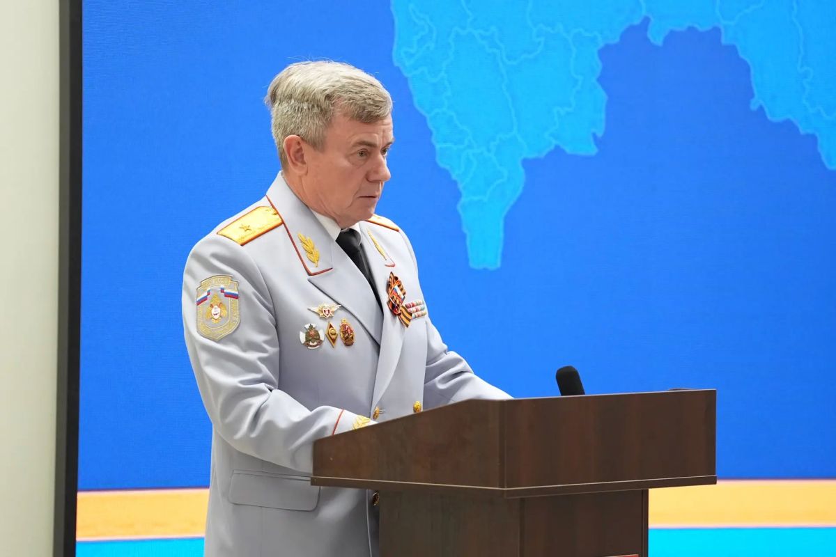 Артём Здунов: Поблагодарили сотрудников службы гражданской обороны, личный состав МЧС Республики Мордовия за безупречную работу, готовность прийти на помощь в любую минуту, личное мужество и верность долгу Артём Здунов: Поблагодарили сотрудников службы гражданской обороны, личный состав МЧС Республики Мордовия за безупречную работу, готовность прийти на помощь в любую минуту, личное мужество и верность долгу