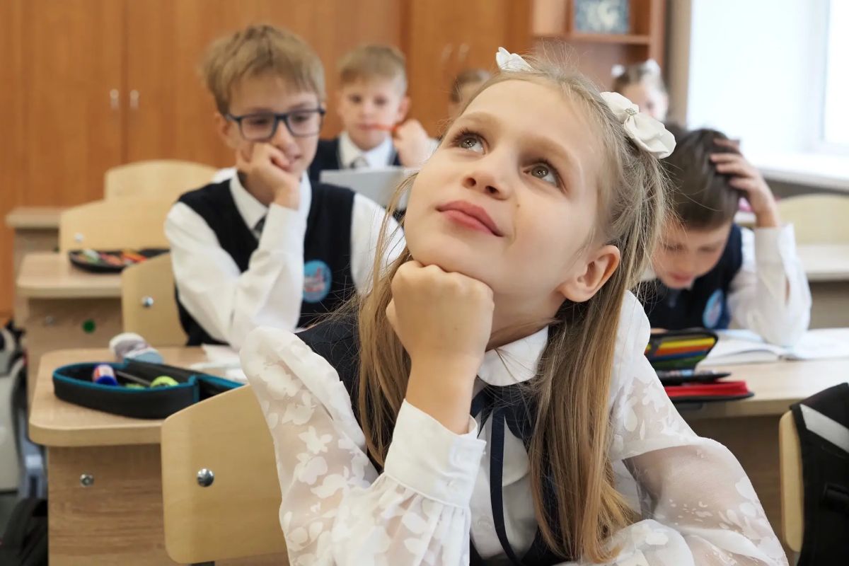 Артём Здунов: #ДеньУчителя. Наши добрые, мудрые учителя и наставники, ветераны педагогического труда! От всей души поздравляю Вас с профессиональным праздником К поздравлениям присоединяется вся Мордовия - ваши ученики, их... Артём Здунов: #ДеньУчителя. Наши добрые, мудрые учителя и наставники, ветераны педагогического труда! От всей души поздравляю Вас с профессиональным праздником К поздравлениям присоединяется вся Мордовия - ваши ученики, их...