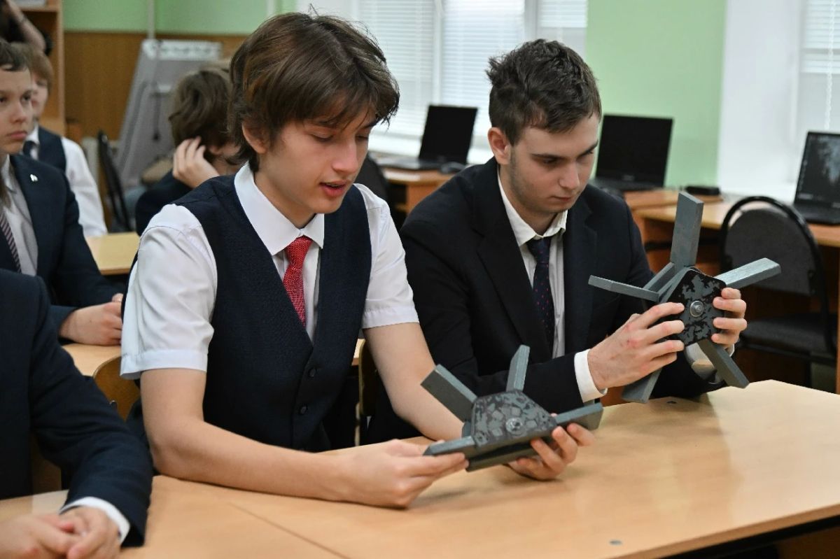 В саранском лицее №4 прошёл очередной «Урок цифры» В саранском лицее №4 прошёл очередной «Урок цифры»