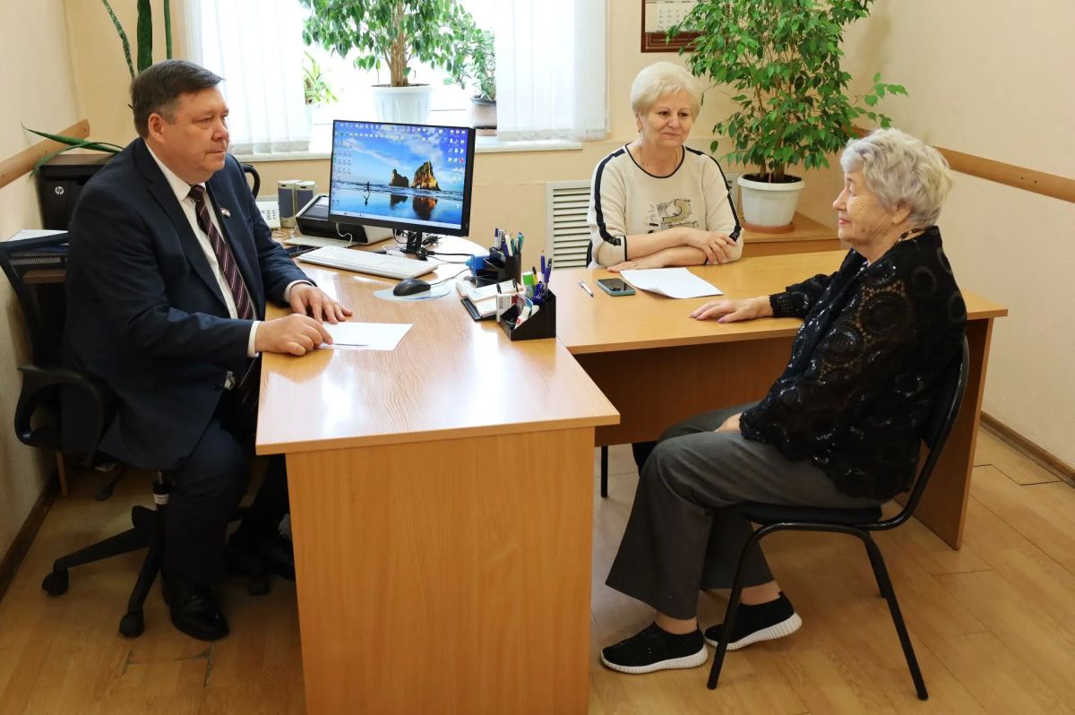 Личный прием граждан провел заместитель Председателя Госсобрания Мордовии Анатолий Гулин