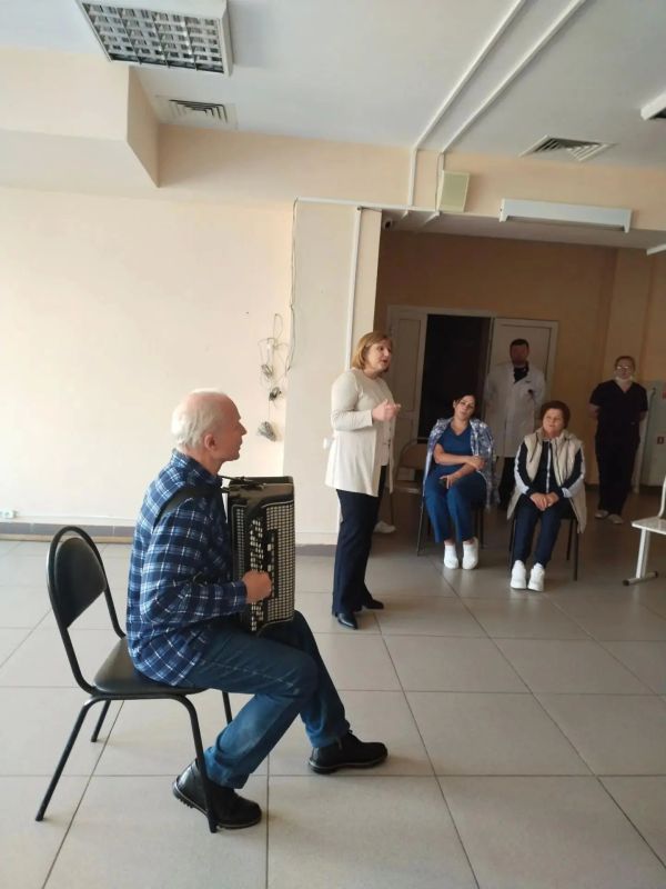 Песни, которые объединяют: в Саранске проходят хоровые репетиции проекта «Культурное долголетие» Песни, которые объединяют: в Саранске проходят хоровые репетиции проекта «Культурное долголетие»