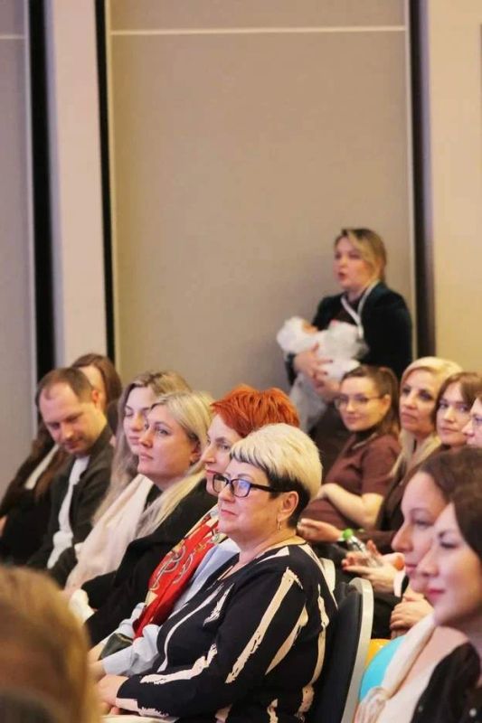Вице-спикер парламента Анатолий Гулин открыл Форум будущих мам Вице-спикер парламента Анатолий Гулин открыл Форум будущих мам
