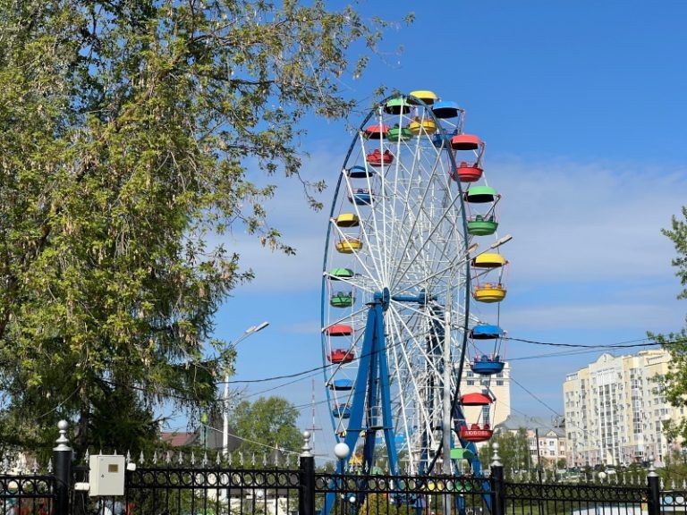 Пушкинский парк в Саранске продлевает сезон аттракционов
