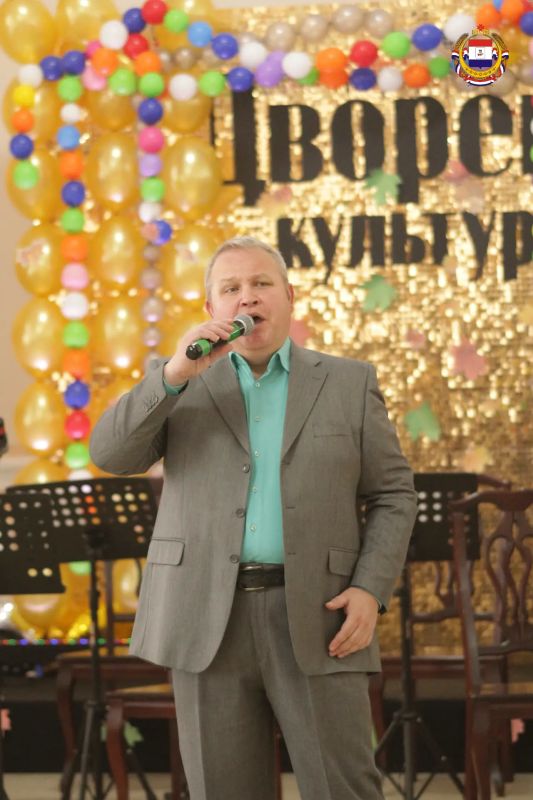 Осень в ритме танца. Во Дворце культуры прошёл городской бал ветеранов «В ритме листопада» Осень в ритме танца. Во Дворце культуры прошёл городской бал ветеранов «В ритме листопада»